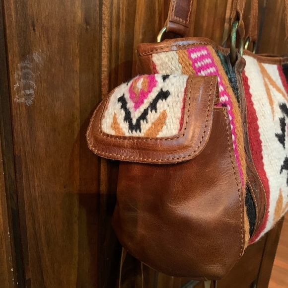 Ariat Women's Brown and Multicolor Shoulder Bag - Picture 10 of 11